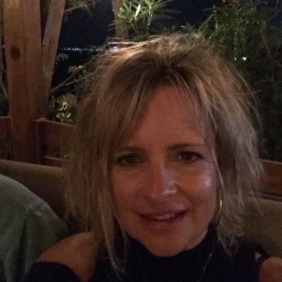 Meet your Posher, Heidi - Picture 1 of 1